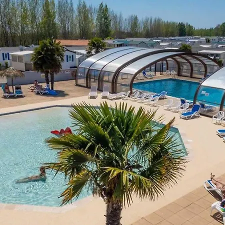 Acces Direct Plage - Camping 4 - Piscine - Eeic00 Campsite *