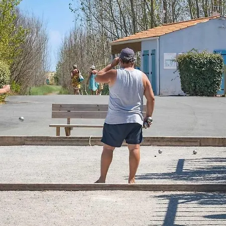 Campsite Acces Direct Plage - Camping 4 - Piscine - Eeic00 *
